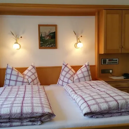 Bed & Breakfast Bergkristall 3*