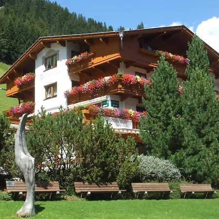 Bergkristall Bed & Breakfast 3*