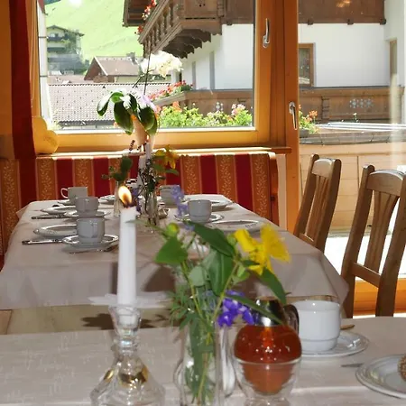 Bed & Breakfast Bergkristall Tux