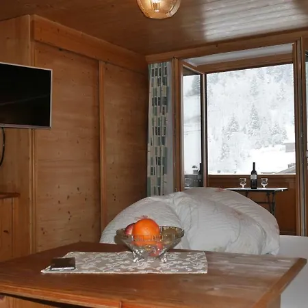 ベッド・アンド・ブレックファスト Bergkristall トゥクス