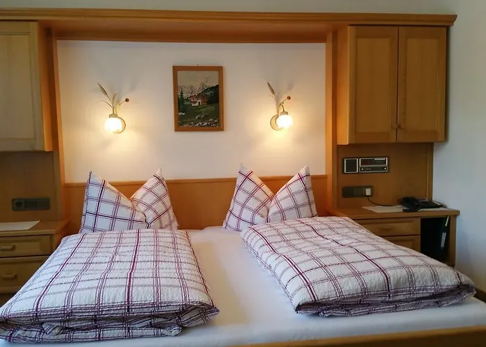 Bed & Breakfast Bergkristall 3*