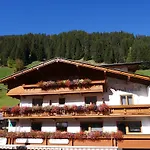 Bergkristall Couette-café 3*