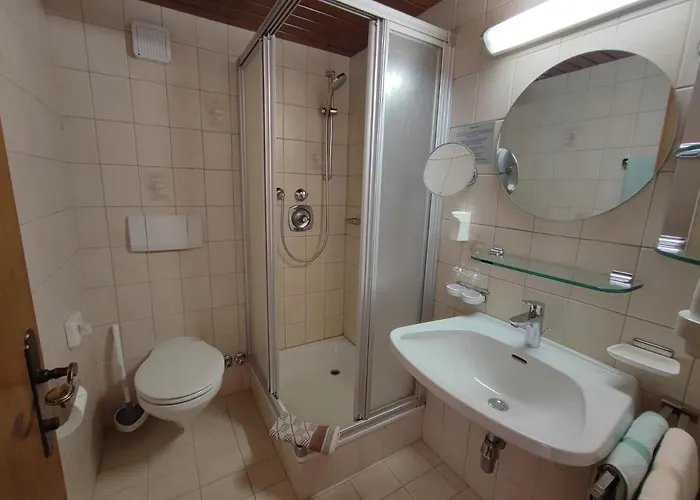 住宿加早餐酒店 Bergkristall