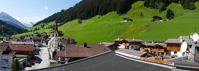 住宿加早餐酒店 Bergkristall 图克斯