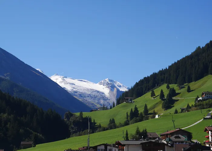 Bergkristall 住宿加早餐酒店 图克斯